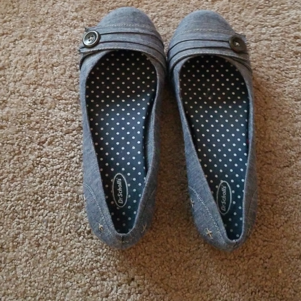 Size 6 flats